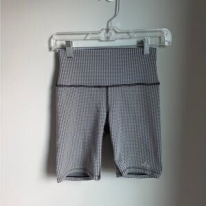 ALO Yoga Houndstooth Black and White Biker Shorts XS High-Waist